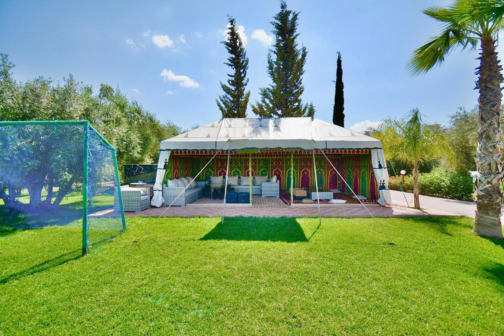 Ferme De Vacances Avec Une Grande Villa A Marrakech Marrakesh Exterior photo