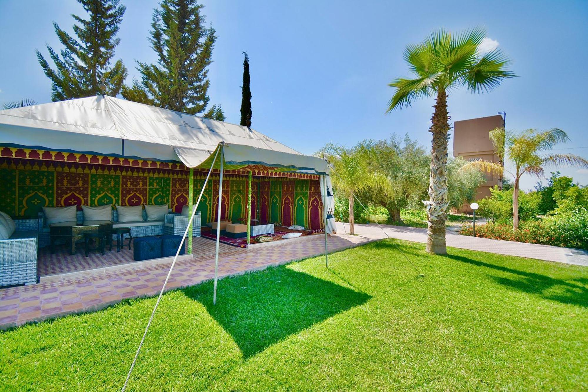 Ferme De Vacances Avec Une Grande Villa A Marrakech Marrakesh Exterior photo